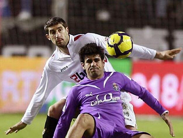 El Sevilla se dej&oacute; otros dos puntos en casa ante el Valladolid, contra el que s&oacute;lo pudo empatar (1-1).

Foto: Antonio Pizarro
