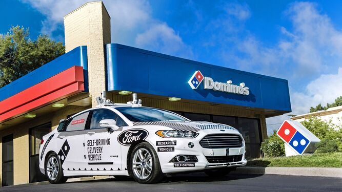 Ford ya está realizando pruebas con la empresa Domino's Pizza.