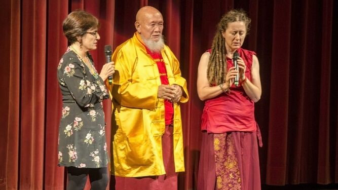 El musical 'Si Buda fuera tu vecino' llena de bailes el Maestro Padilla