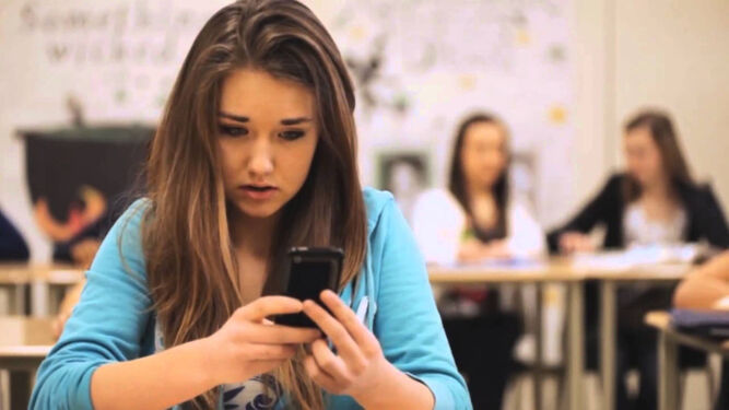 El estudio destaca que un 20% de los escolares sufre abusos a través de las redes sociales.