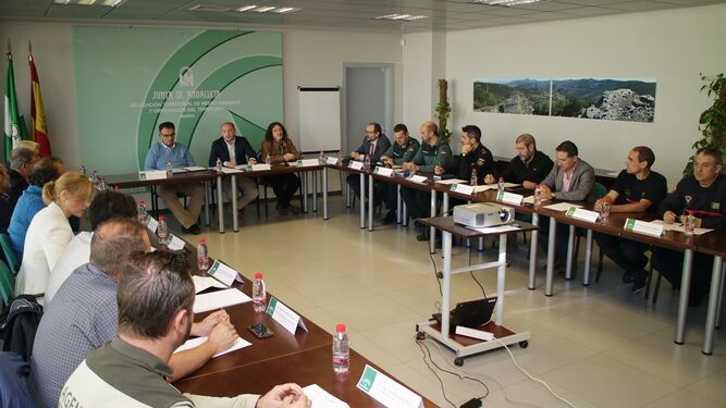 Reunión del Comité Asesor Provincial del Plan Infoca de Almería presidido por el delegado territorial de Medio Ambiente, Antonio Martínez.