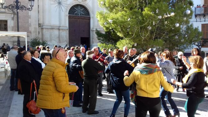 El Encuentro de Cuadrillas de Vélez Rubio reúne a decenas de personas