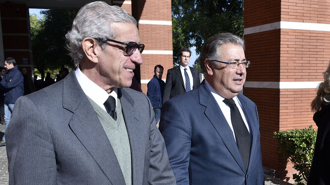 El presidente de la Fundación Unicaja, Braulio Medel, y el ministro del Interior, Juan Ignacio Zoido.