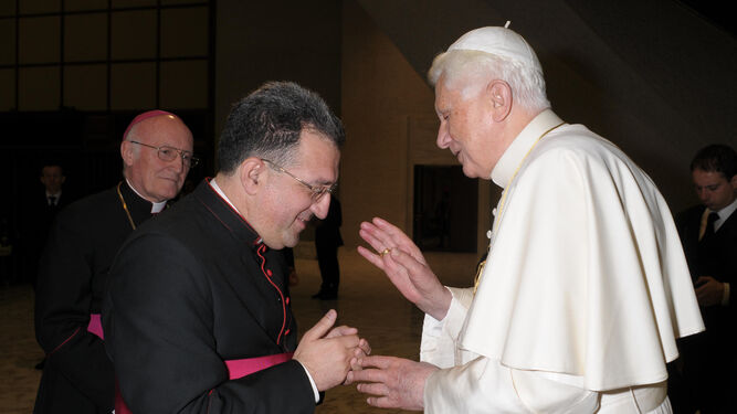 El 3 de diciembre de 2009 Benedicto XVI nombró a García Beltrán como Obispo de Guadix.