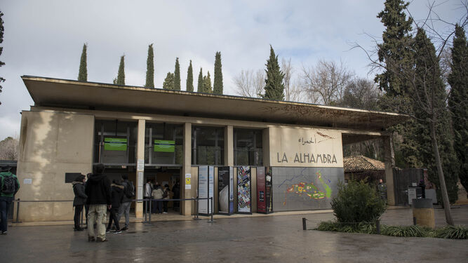 En 2005 se abrieron diligencias de investigación por un supuesto fraude en los accesos a la Alhambra.