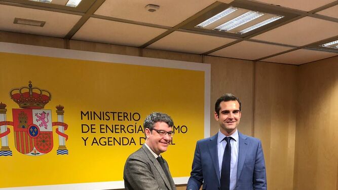 El alcalde de Almería, Ramon Fernández-Pacheco, junto al ministro Álvaro Nadal