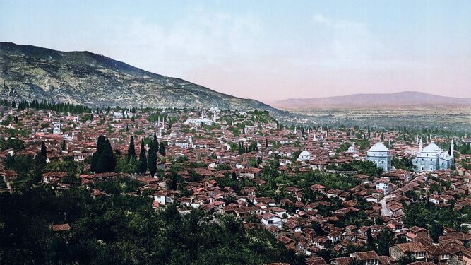Una imagen de Bursa, ciudad del noroeste de Turquía y uno de los lugares que describe Tanpinar, tomada en 1890.