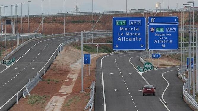 Acceso a la autopista Vera-Cartagena desde la autovía A-7.