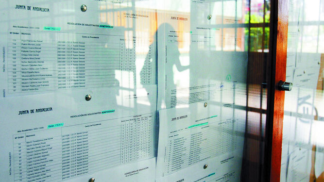 Listas de admitidos en un centro almeriense el pasado curso.