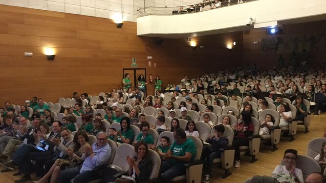 Imagen del acto de entrega de las Banderas Verdes, celebrado ayer en Jaén.