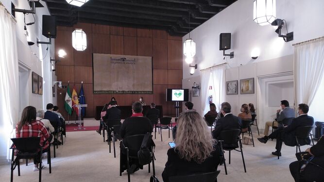Acto en conmemoración del Día Mundial de Concienciación sobre el Autismo en el Parlamento andaluz.