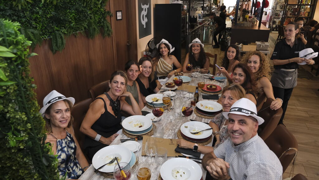Viernes de feria de mediod&iacute;a en el Restaurante La Bellota y El Buey