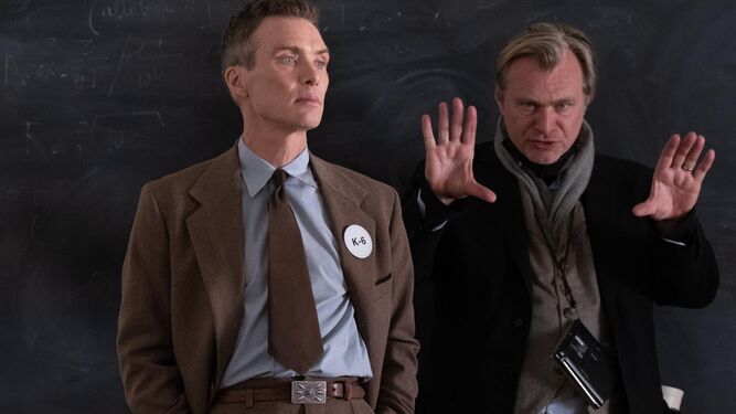 Cillian Murphy y Christopher Nolan en el rodaje de 'Oppenheimer'.