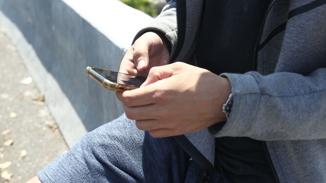 La DGT alerta de un nuevo timo por SMS que ya ha llegado a este pueblo de Granada