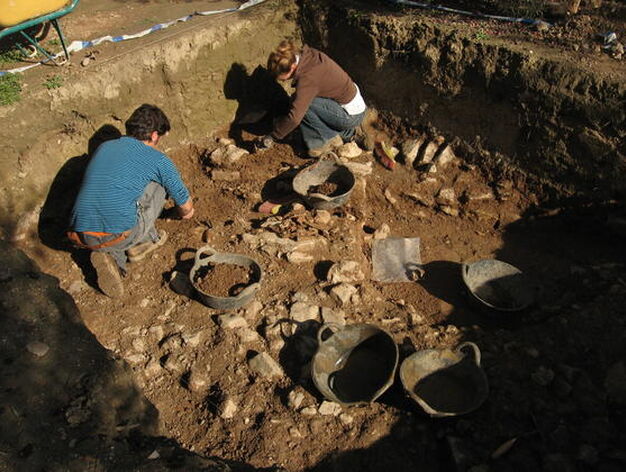 Trabajos arqueol&oacute;gicos que est&aacute; llevando a cabo estos d&iacute;as el equipo de Antonio Malpica en el yacimiento de Atarfe. /www.medinaelvira.org