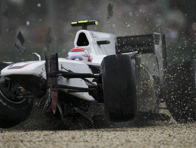 Kobayashi sufri&oacute; un serio accidente. (FOTOS: AFP/Reuters/EFE)