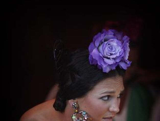 Detalle de una joven vestida de flamenca.

Foto: Antotonio Pizarro