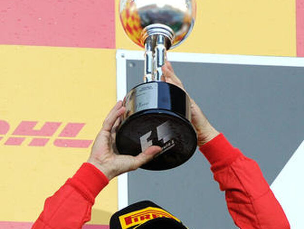 Sebastian Vettel gana en Suzuka su segundo mundial a cuatro carreras del final del campeonato. / AFP