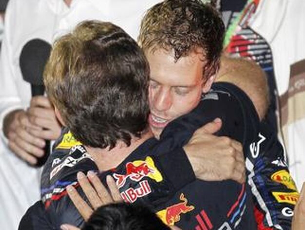 Sebastian Vettel gana en Suzuka su segundo mundial a cuatro carreras del final del campeonato. / Reuters
