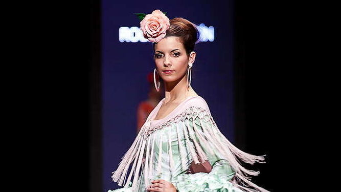 Colecci&oacute;n 'DeGitanas' - Pasarela Flamenca 2012