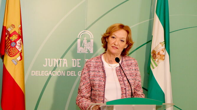 La consejera de Agricultura, Carmen Ortiz, ayer en rueda de prensa en Almería.