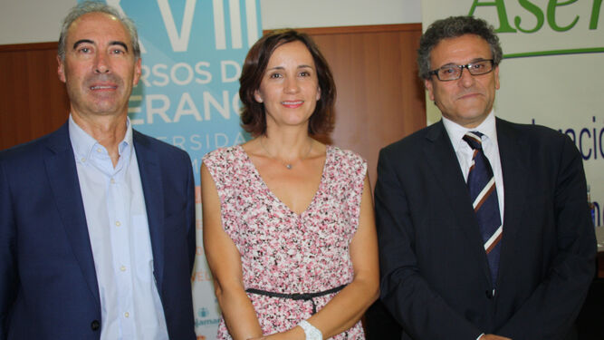 Javier Deleyto, Pilar Jerez y Miguel Ángel Mañas en la clausura.