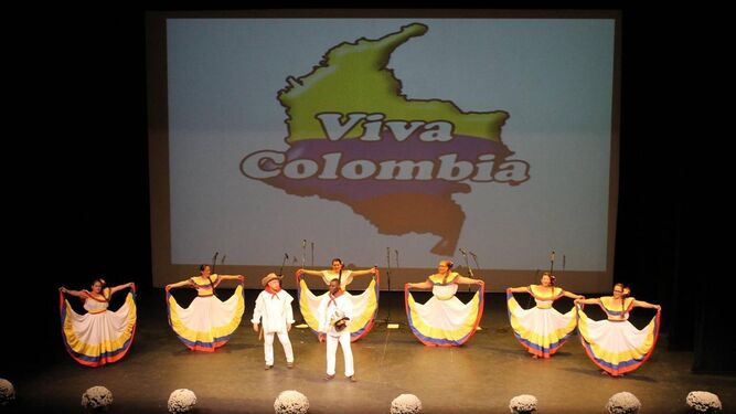El grupo folclórico Colombia actuó el año pasado.