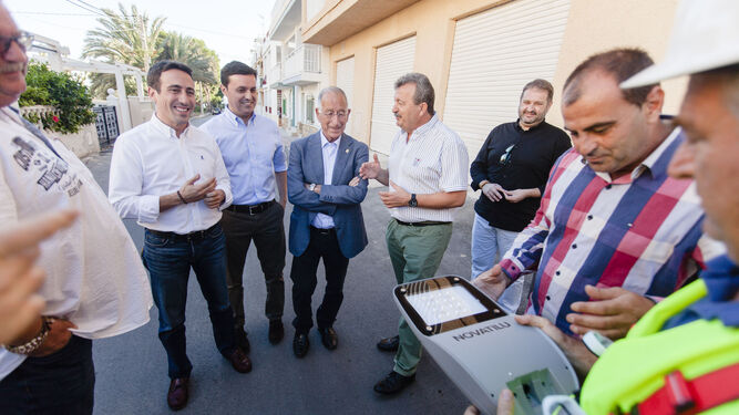El alcalde ha recibido a los miembros de la Diputación de Almería.