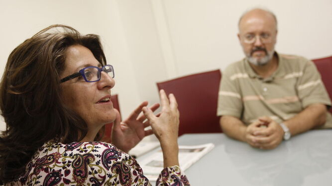 Los investigadores del Centro Ifapa de La Mojonera Carmen García y Pedro Gómez, ahondan en la diversificación.