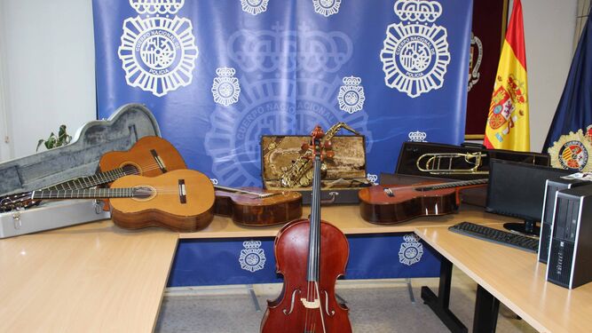 Recuperan instrumentos de música robados en la escuela de música de un conservatorio