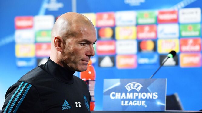 Zinedine Zidane en la comparecencia previa al choque de hoy frente a la Juventus en Turín.