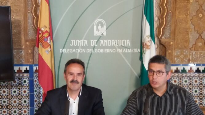 Alfredo Valdivia, delegado de Cultura junto a Arturo del Pino, director de la Alcazaba.