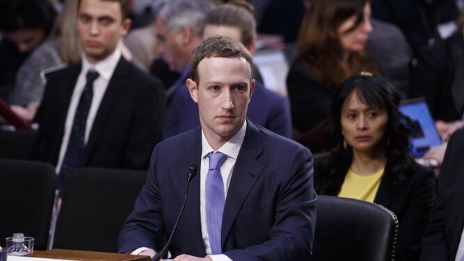 Zuckerberg ante el Senado de EEUU