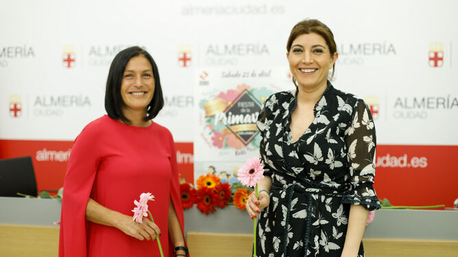 Carmen Sánchez y Carolina Lafita, durante la presentación.