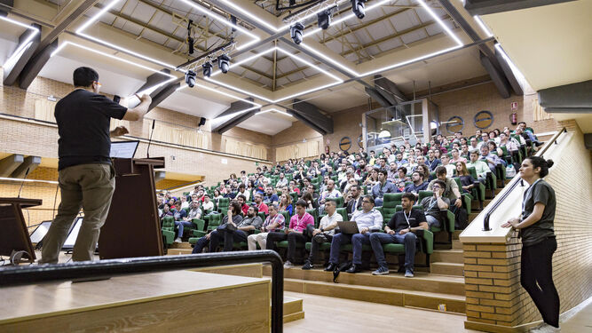 El evento se desarrolló en el salón de actos de la Universidad de Almería.