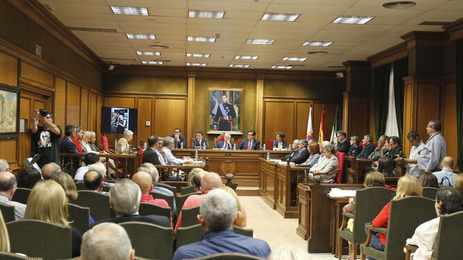 Plenario anual del IEA celebrado ayer en Diputación y presidido por Gabriel Amat.