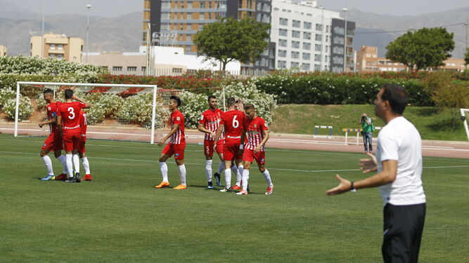 Jugadores rojiblancos celebrando el segundo gol.