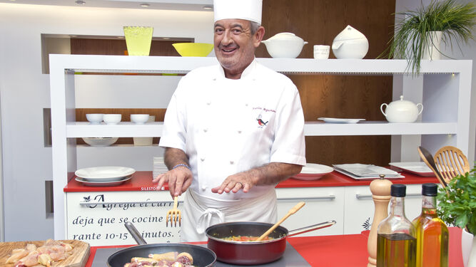 Karlos Arguiñano en el actual set de su veterano programa de cocina.