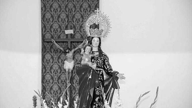Imagen de la Virgen del Mar, patrona del barrio de Las Marinas.