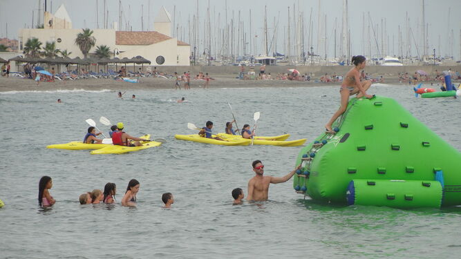 Las atracciones e hinchables serán protagonistas en las Fiestas del Mar.