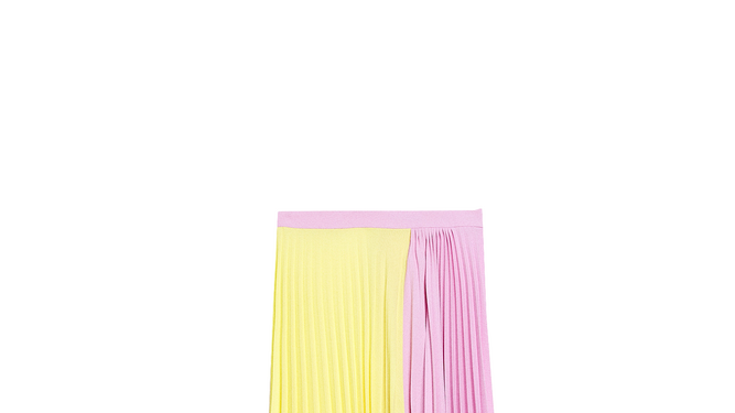Falda plisada color block con bajo asim&eacute;trico, de Sfera.
