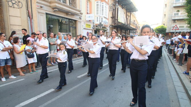 La Asociación Musical El Castillo de Serón se estrenó en esta procesión.