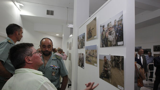 Más de 50 fotografías honran  el 98º aniversario de La Legión