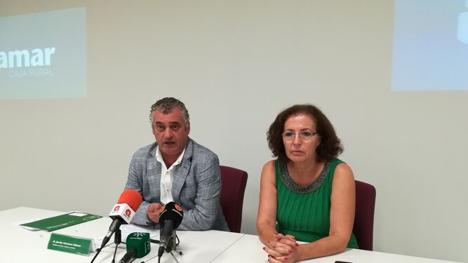 El consejero de Empleo y la delegada del Gobierno en Almería.