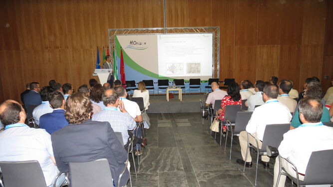 Javier Rubio, jefe de Redes del Servicio Municipal de Aguas de Almería, impartió una conferencia en H2Orizon.