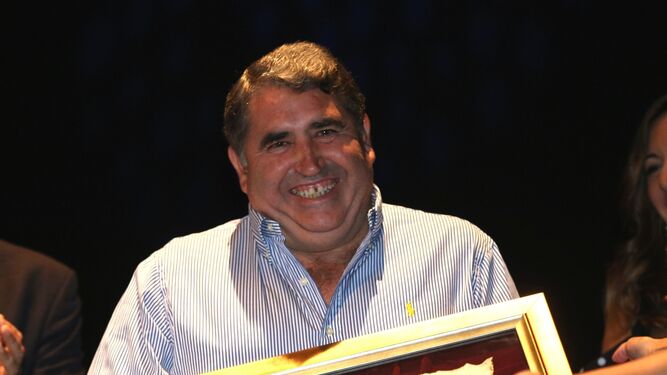 José Pérez Benítez distinguido como 'Feriante de Honor'.