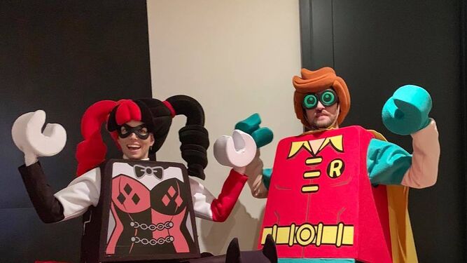 Justin Timberlake y Jessica Biel dejaron a todos boquiabiertos con sus disfraces de 'Batman: la Lego pel&iacute;cula' con los que celebraron Halloween en familia.