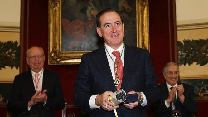 Antonio Huertas, Presidente de Mapfre, recibe la  Medalla de Honor de la Real Academia de Medicina