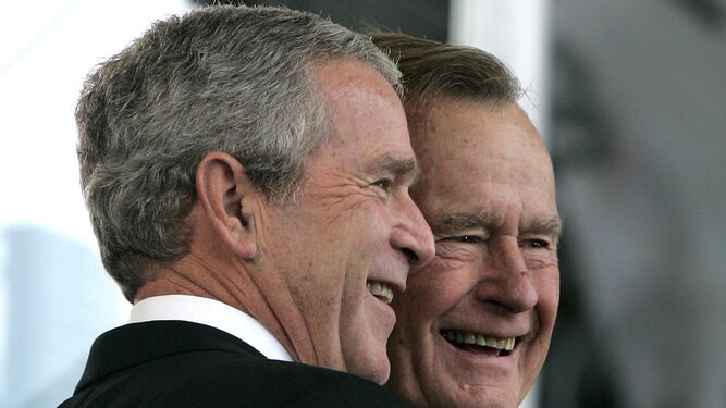 Los dos George Bush, hijo y padre