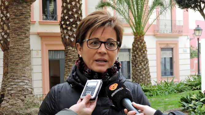 Adriana Valverde exige medidas concretas al alcalde para el Mercado Central